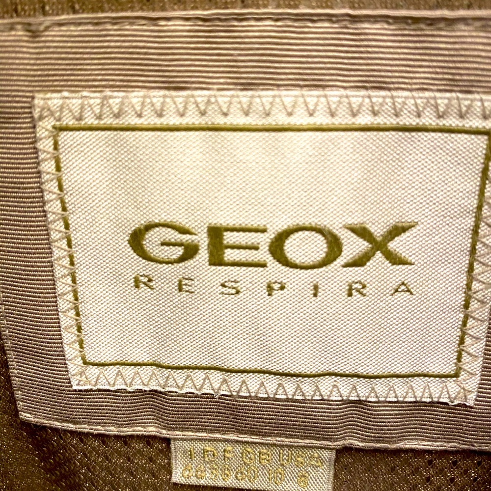 Spring Geox 🧥 coat - Picture 2 of 3